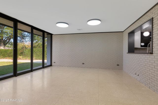 118 Plantation Drive, New Iberia, LA 70563