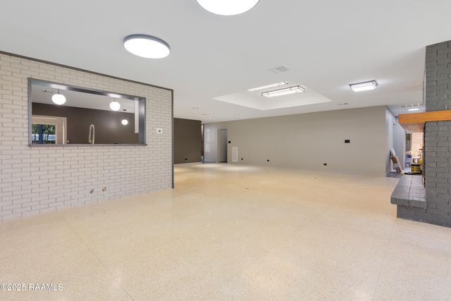 118 Plantation Drive, New Iberia, LA 70563