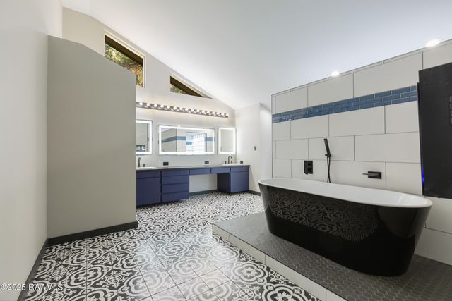 118 Plantation Drive, New Iberia, LA 70563