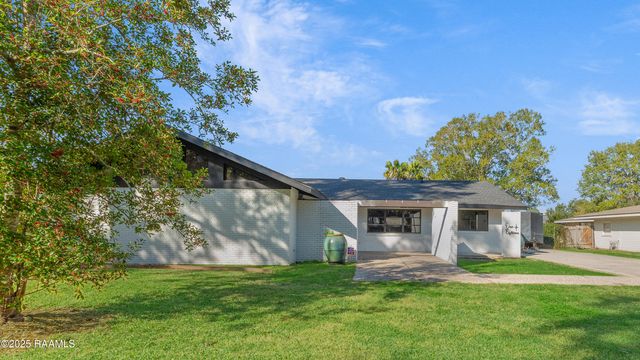 118 Plantation Drive, New Iberia, LA 70563