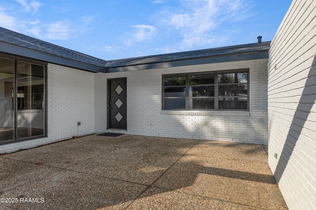 118 Plantation Drive, New Iberia, LA 70563