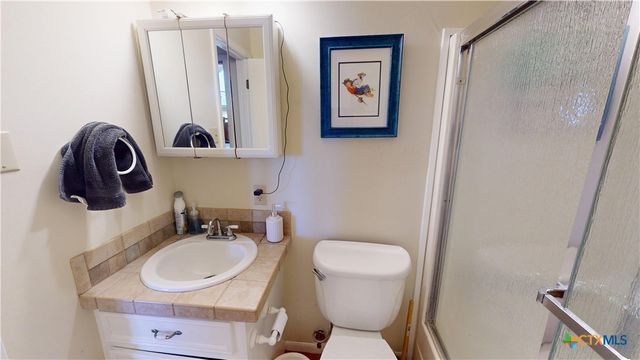 43 Twin Lakes Circle, Victoria, TX 77905