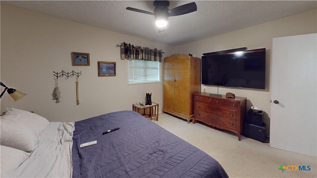 43 Twin Lakes Circle, Victoria, TX 77905