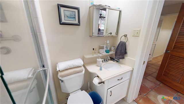 43 Twin Lakes Circle, Victoria, TX 77905