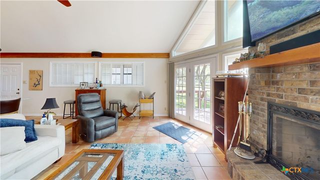 43 Twin Lakes Circle, Victoria, TX 77905