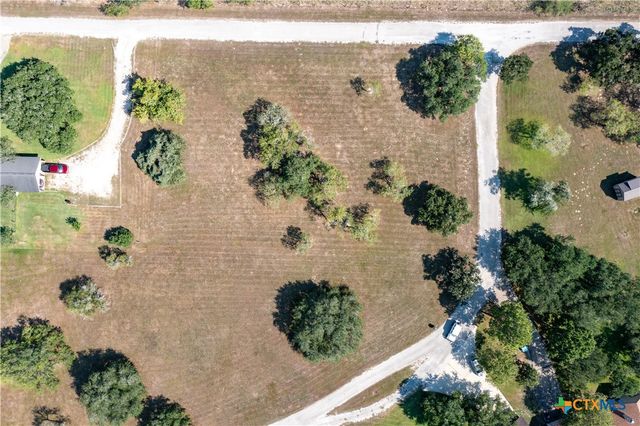 43 Twin Lakes Circle, Victoria, TX 77905