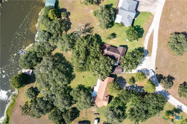 43 Twin Lakes Circle, Victoria, TX 77905