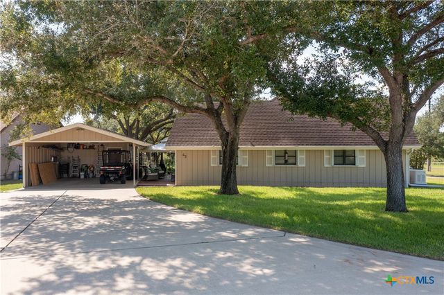 43 Twin Lakes Circle, Victoria, TX 77905