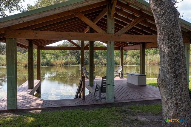 43 Twin Lakes Circle, Victoria, TX 77905