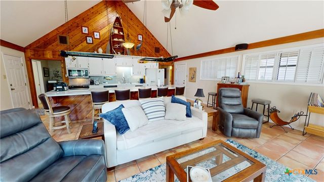 43 Twin Lakes Circle, Victoria, TX 77905