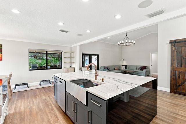 13972 Ishnala Circle, Wellington, FL 33414