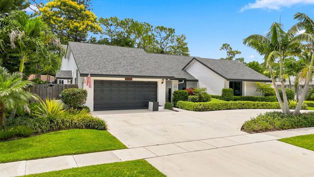 13972 Ishnala Circle, Wellington, FL 33414