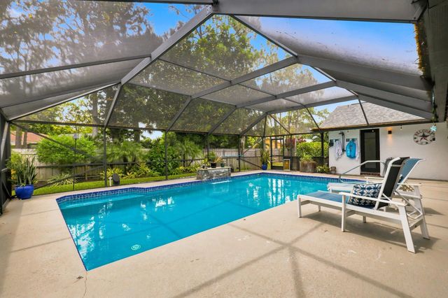 13972 Ishnala Circle, Wellington, FL 33414