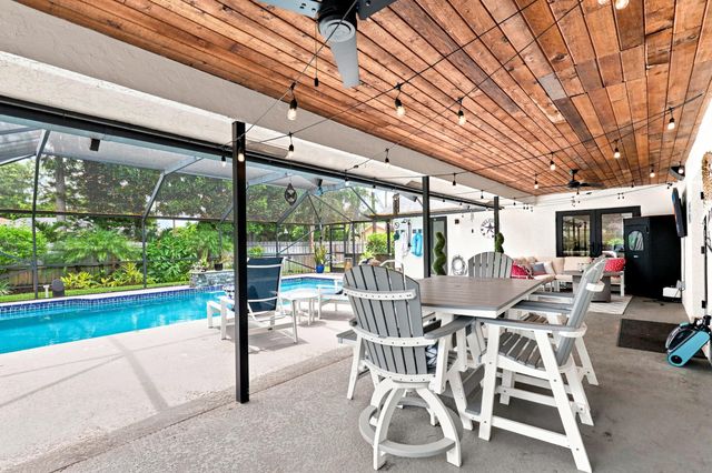 13972 Ishnala Circle, Wellington, FL 33414