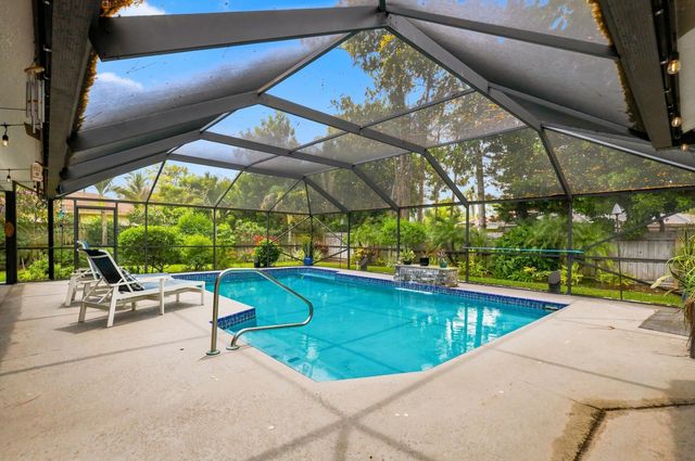 13972 Ishnala Circle, Wellington, FL 33414