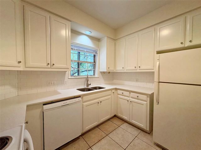 2100 San Gabriel ST 104, Austin, TX 78705