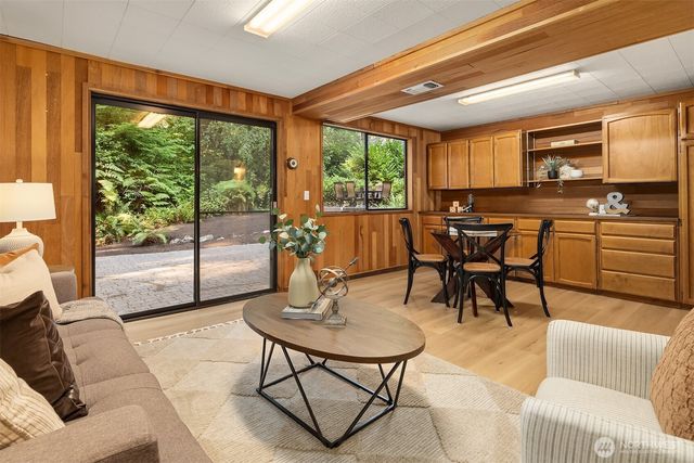 15053 253rd Avenue SE, Issaquah, WA 98027