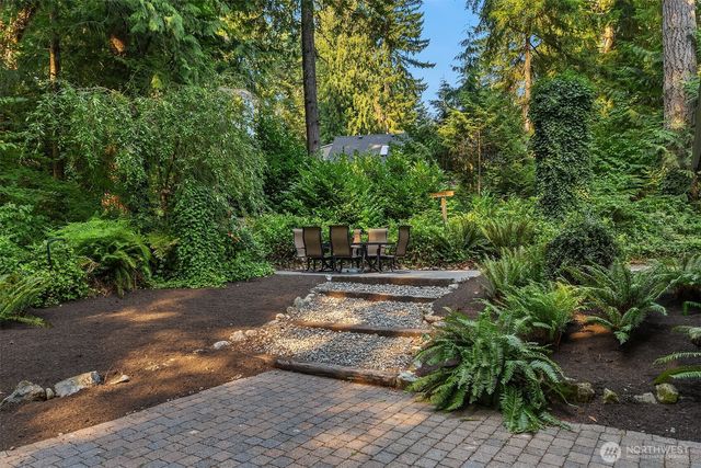 15053 253rd Avenue SE, Issaquah, WA 98027