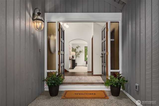 15053 253rd Avenue SE, Issaquah, WA 98027