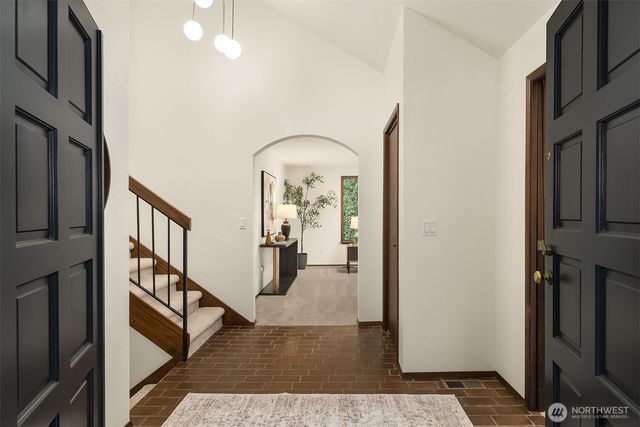 15053 253rd Avenue SE, Issaquah, WA 98027