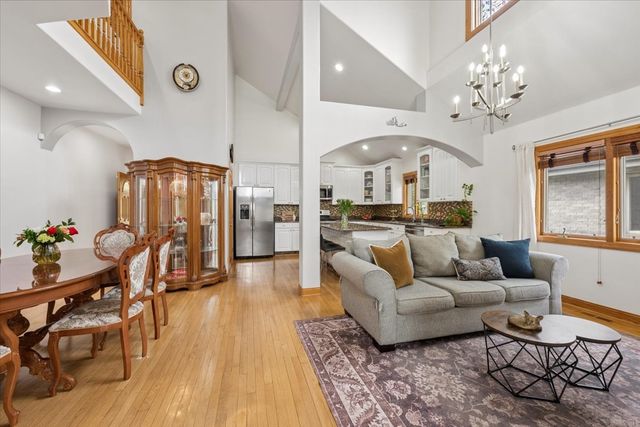 8317 W Ballard Road, Niles, IL 60714