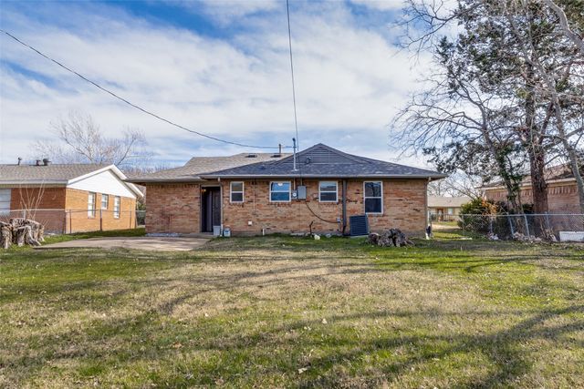 739 Royal Crest Drive, Mesquite, TX 75149