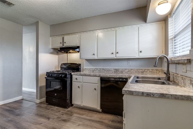 739 Royal Crest Drive, Mesquite, TX 75149