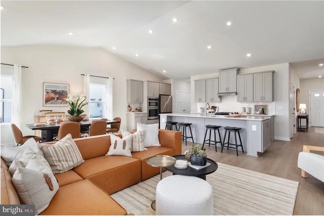 4 BOWENS RUN RD, Bealeton, VA 22712