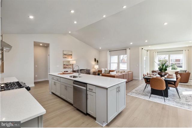 4 BOWENS RUN RD, Bealeton, VA 22712