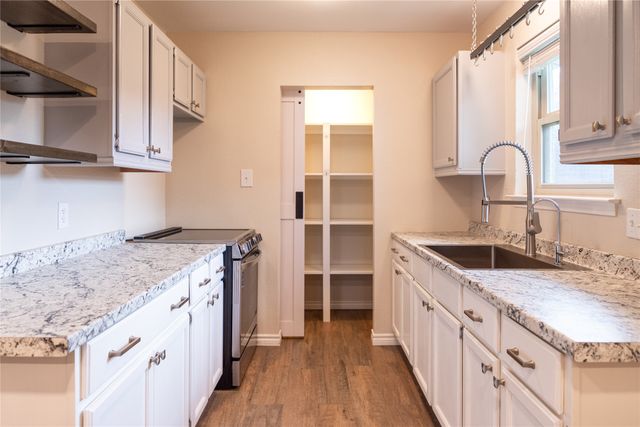 713 Oak Grove Lane, Royse City, TX 75189