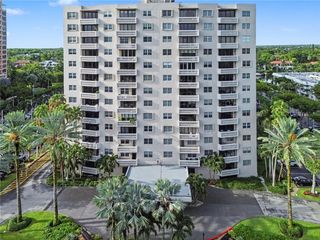 90 Edgewater Drive 818, Coral Gables, FL 33133
