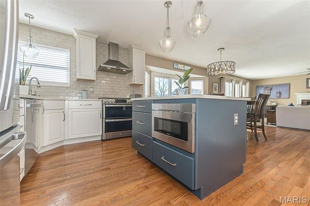 1961 Hedge Drive, O'fallon, MO 63366