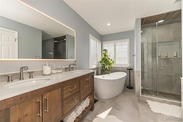 1961 Hedge Drive, O'fallon, MO 63366