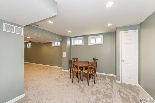 1961 Hedge Drive, O'fallon, MO 63366