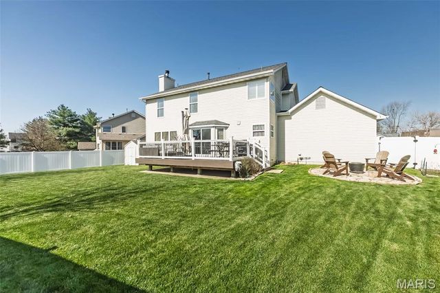 1961 Hedge Drive, O'fallon, MO 63366