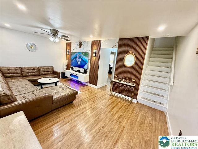 4034 Nicole Place, Palmer Twp, PA 18045