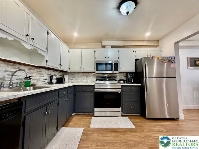 4034 Nicole Place, Palmer Twp, PA 18045