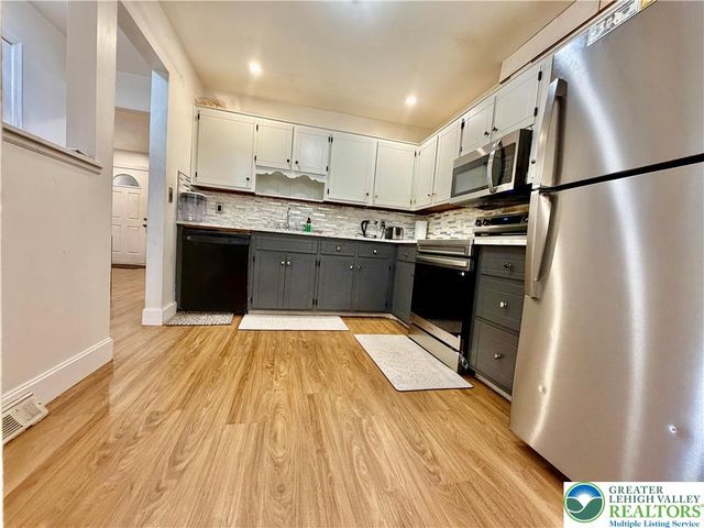 4034 Nicole Place, Palmer Twp, PA 18045
