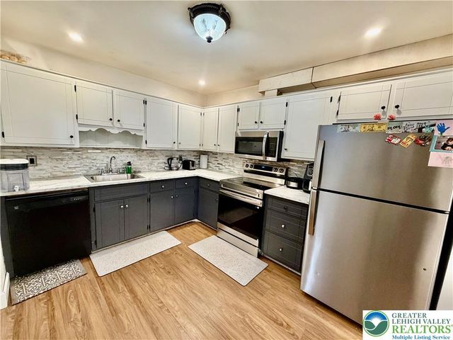 4034 Nicole Place, Palmer Twp, PA 18045