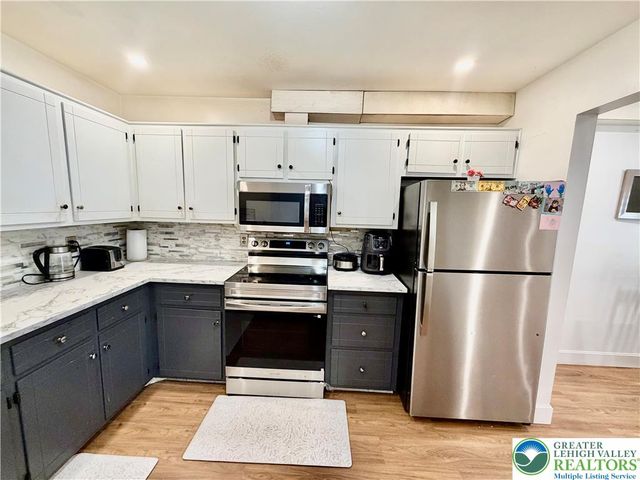 4034 Nicole Place, Palmer Twp, PA 18045