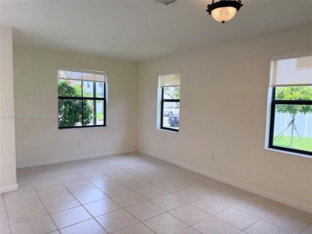 10623 W 33rd Ct 10623, Hialeah, FL 33018