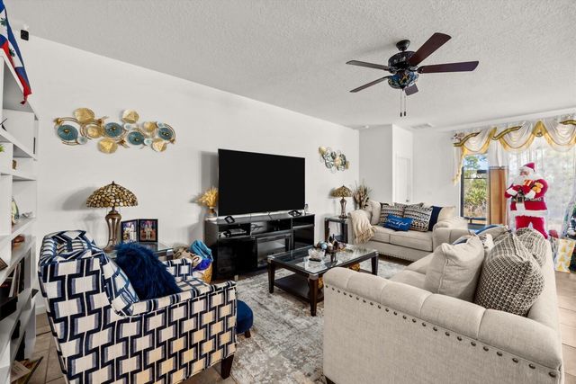 6545 NW Oaklawn Way, Port St. Lucie, Port St Lucie, FL 34983