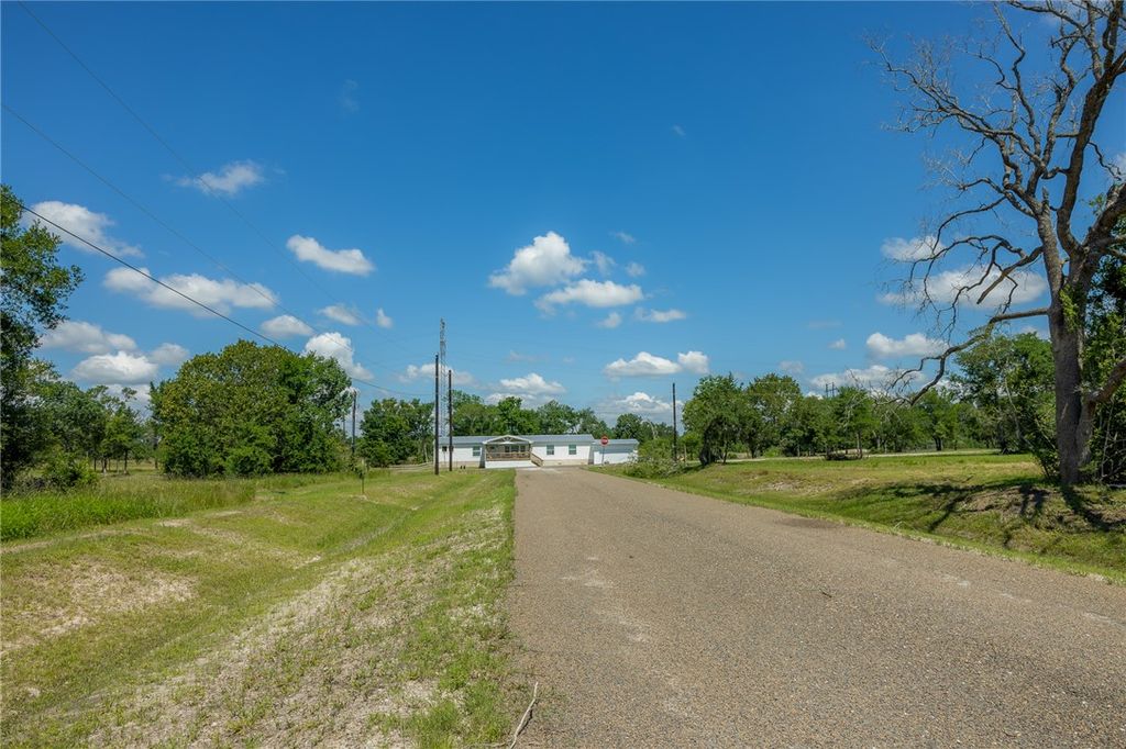 10677 Brushwood Cutoff, Bedias, TX 77831 — photo 4
