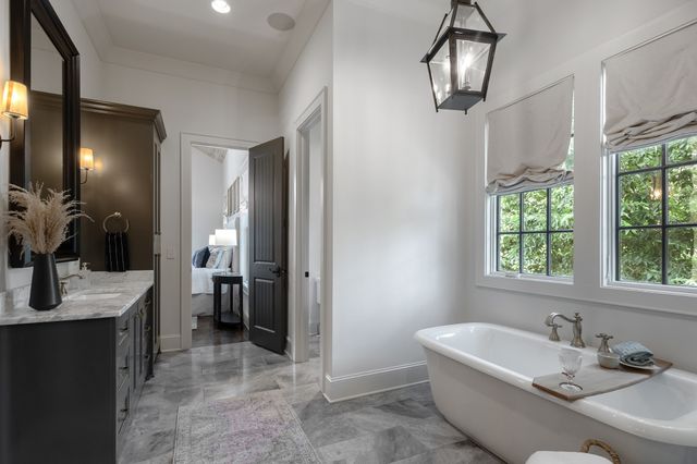 3444 Woodmont Blvd, Nashville, TN 37215