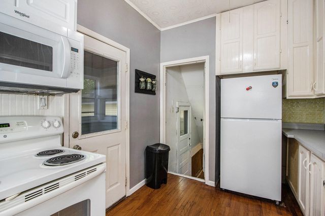 117 S Adams Street, Lawton Vllg, MI 49065