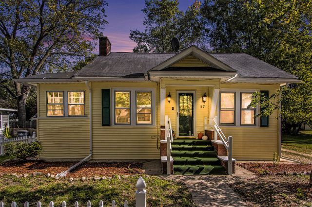 117 S Adams Street, Lawton Vllg, MI 49065