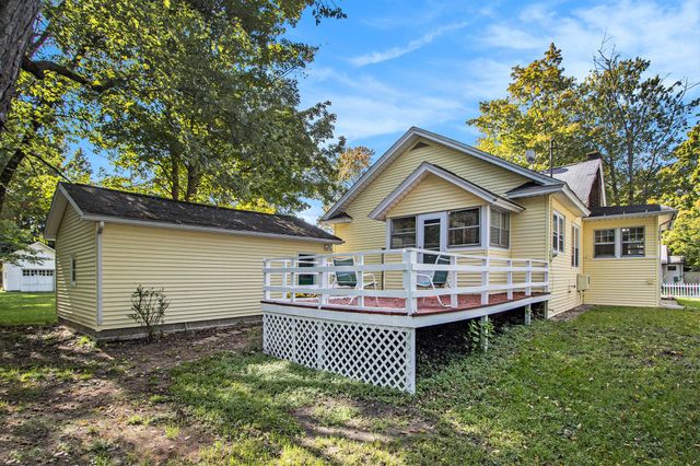 117 S Adams Street, Lawton Vllg, MI 49065