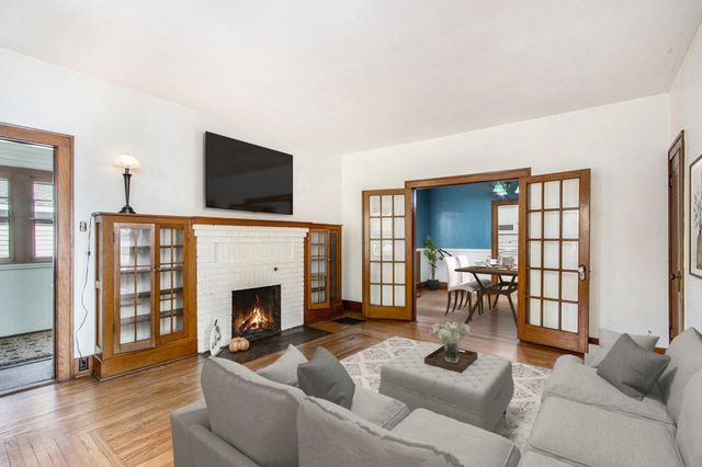 117 S Adams Street, Lawton Vllg, MI 49065