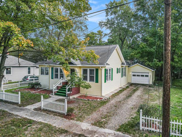 117 S Adams Street, Lawton Vllg, MI 49065