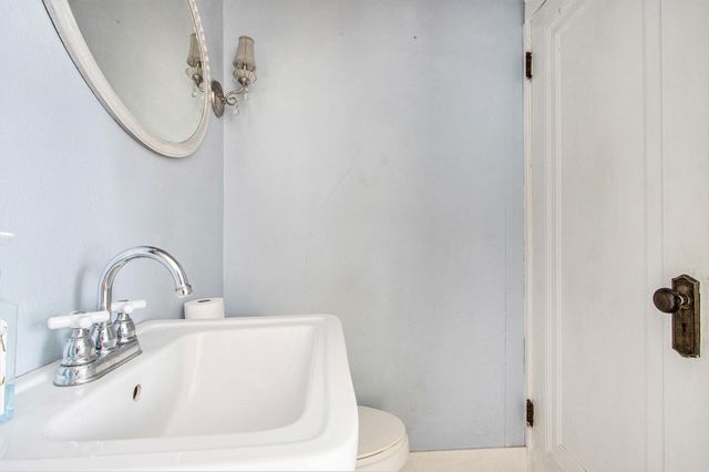 117 S Adams Street, Lawton Vllg, MI 49065